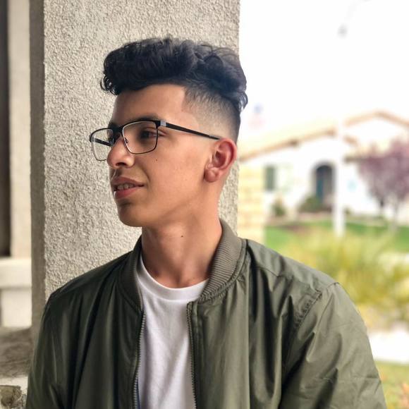 Meet your Posher, Adrian - Picture 1 of 1